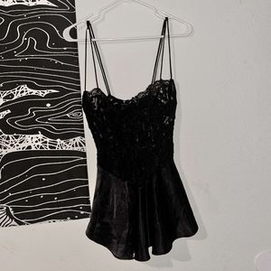 Private Luxuries Lingerie Top Size M